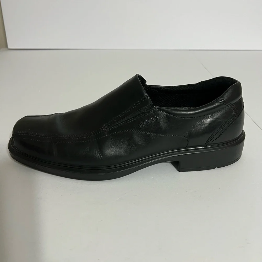 ECCO Men's Classic Black Leather Loafers